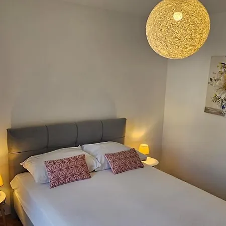 Apartman Mia With Pool1 Split Exterior photo