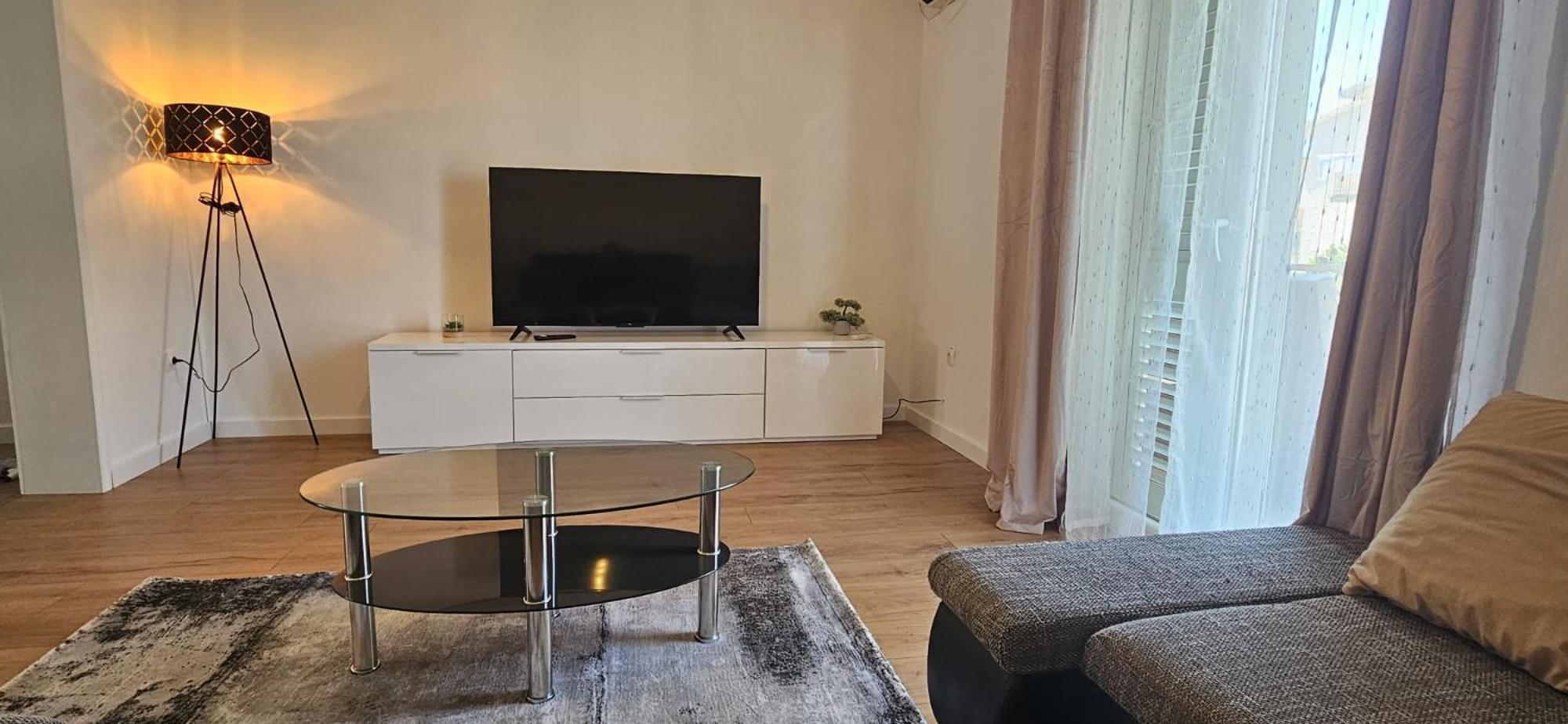Apartmán Mia With Pool1